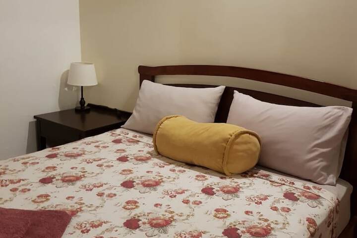 Room 4 of 94