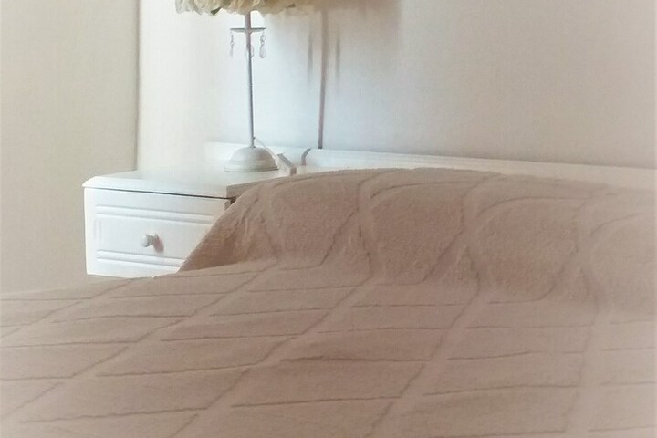 Room 5 of 28