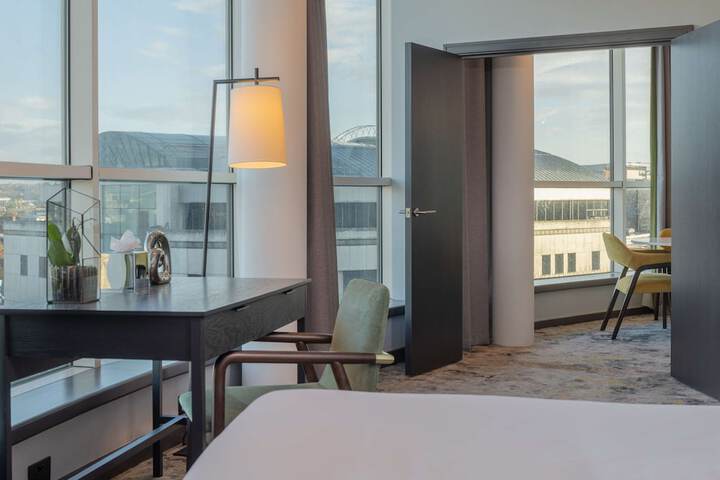 Room 21 of 177