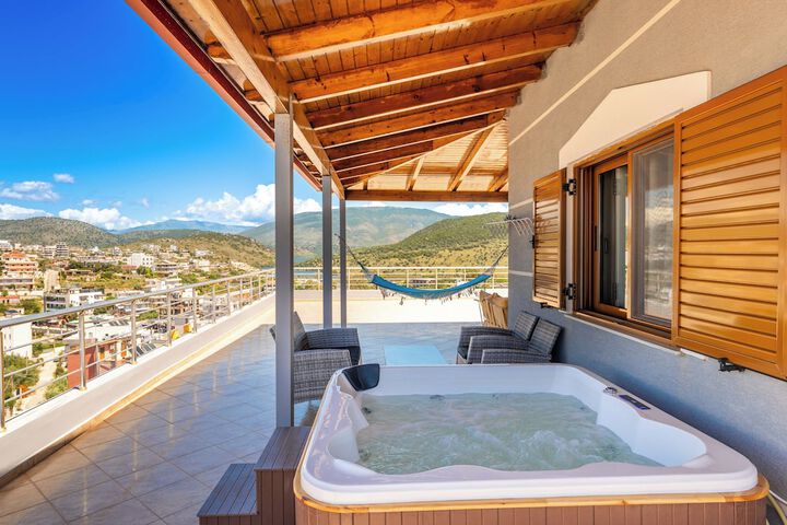 Hot Tub 171 of 245