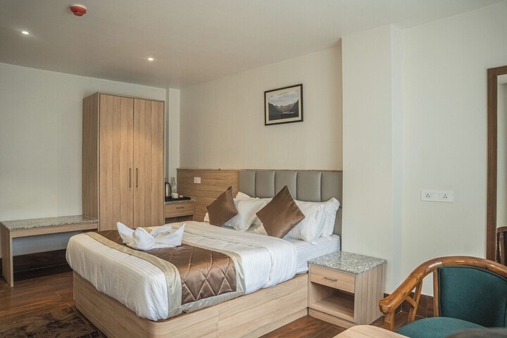 Room 8 of 26