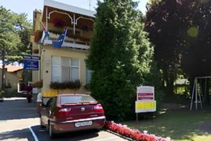 Hotel 2 of 6