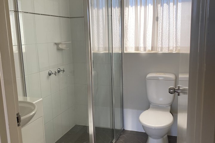 Room 13 of 26
