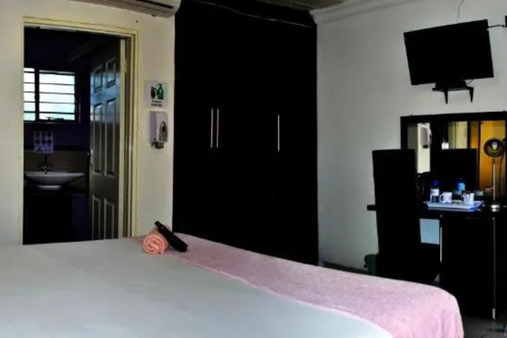 Room 3 of 4