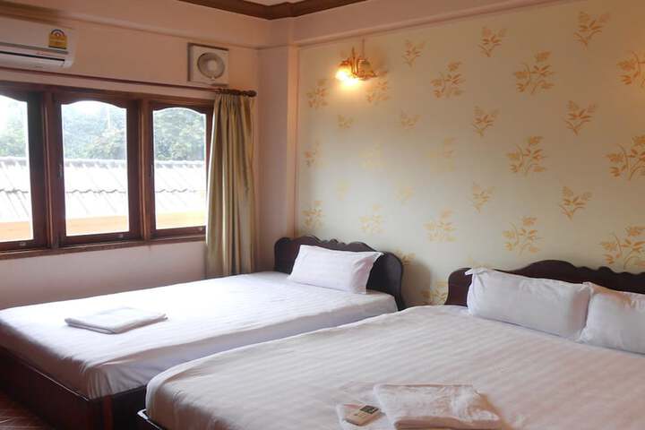 Room 5 of 13