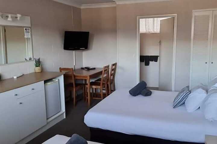 Room 22 of 68