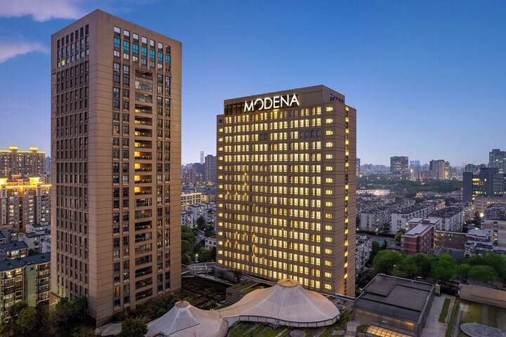 Hotel 12 of 16