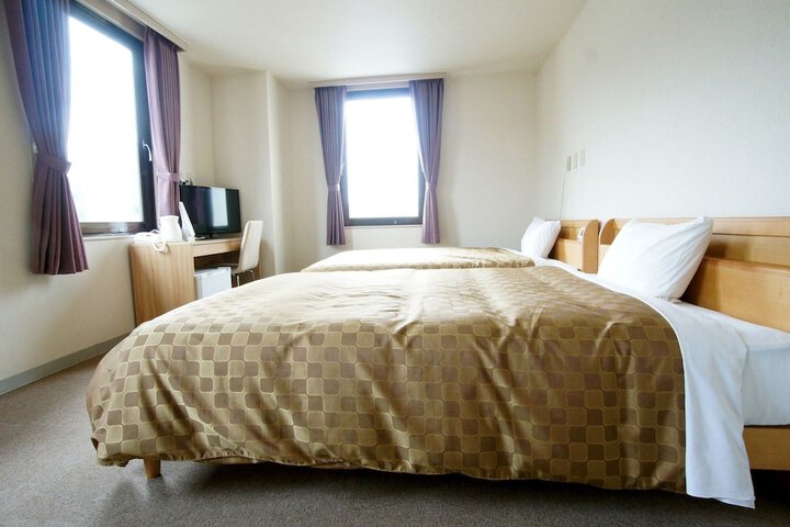 Room 7 of 19