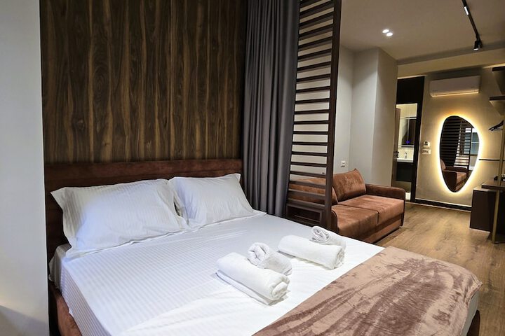 Room 10 of 51