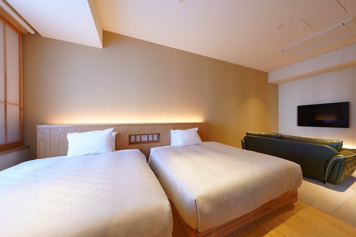 Room 13 of 70