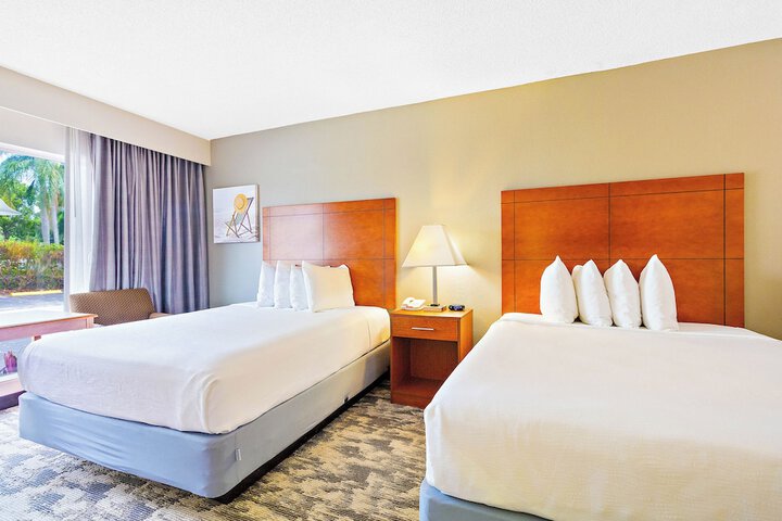 Room 4 of 20