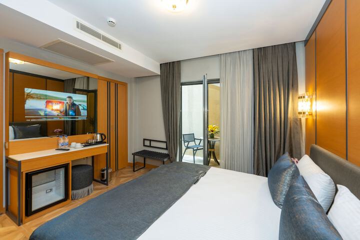 Room 26 of 144
