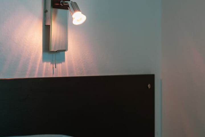 Room 12 of 37