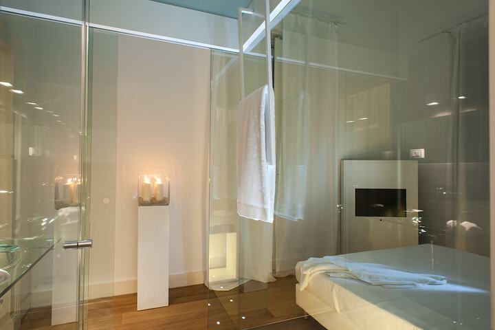 Room 5 of 88