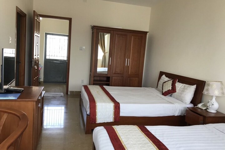 Room 9 of 29