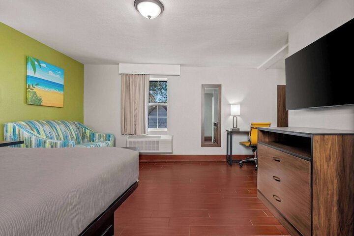 1 King Bed Suite (29 of 44)