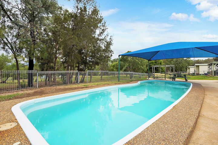 Pool 102 of 144