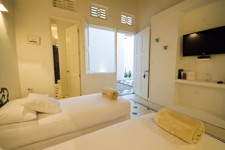 Room 9 of 44