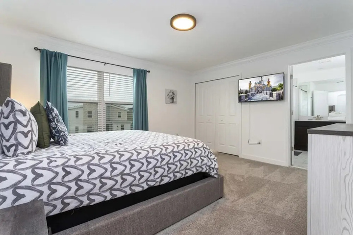Room 2 of 22