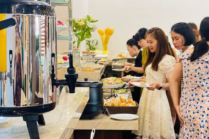 Breakfast/Coffee Service 54 of 56