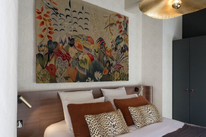 Room 21 of 285