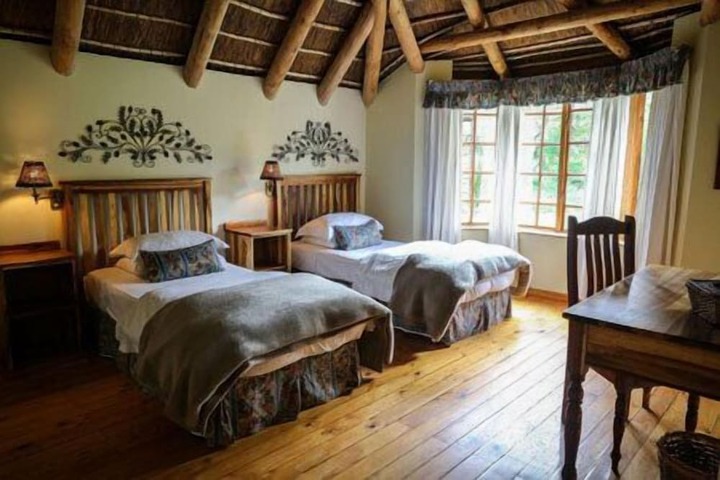 Room 5 of 25