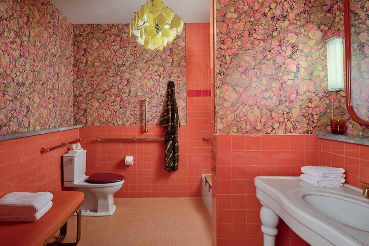 Room 21 of 35