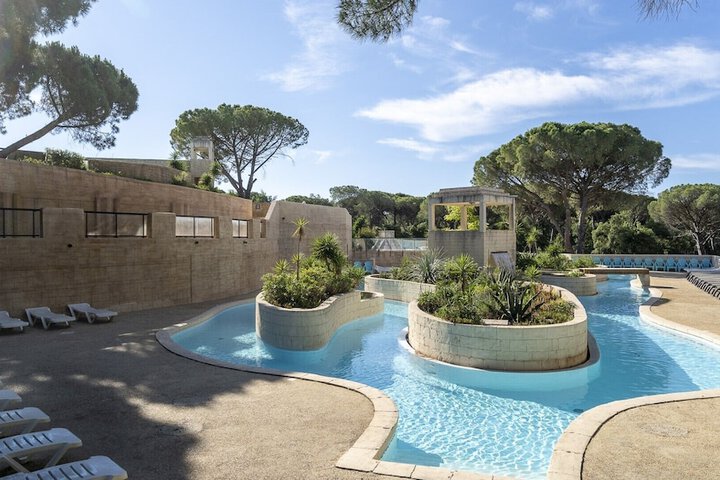 Pool 160 of 182