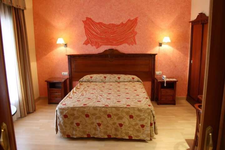 Room 7 of 39