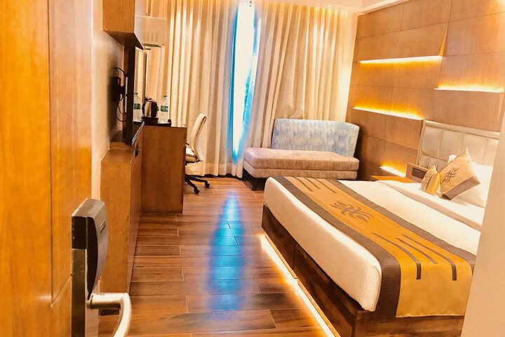 Room 55 of 110