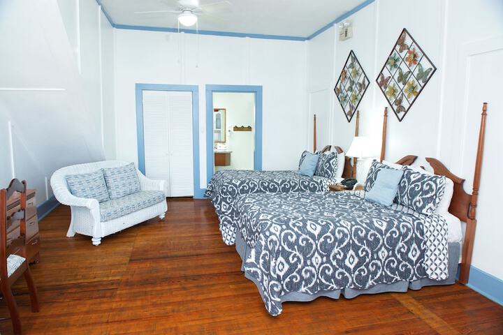 Room 40 of 98