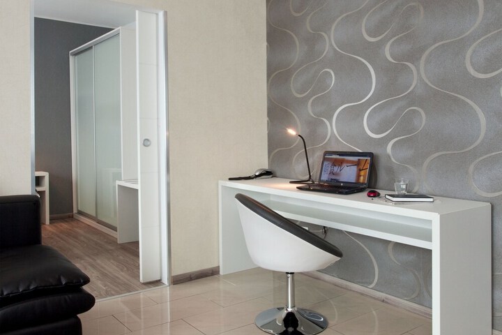 Room 18 of 50
