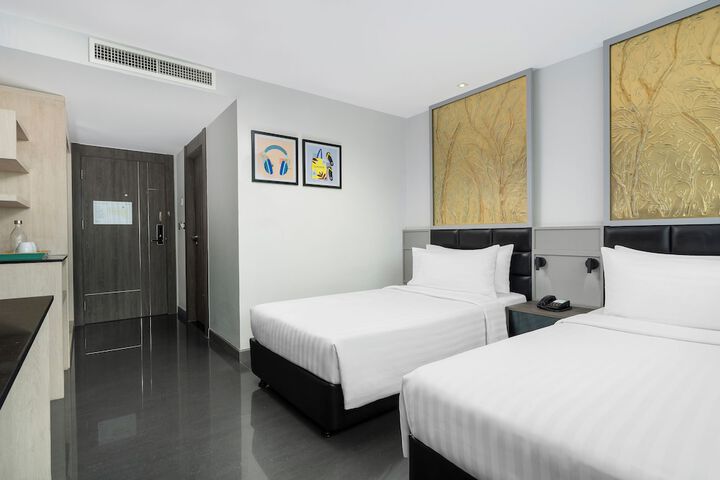 Room 5 of 48