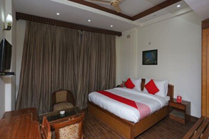 Room 27 of 39