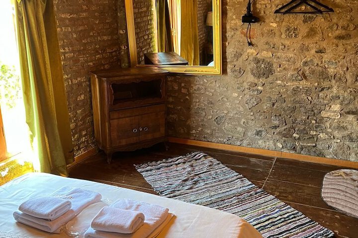 Room 3 of 7