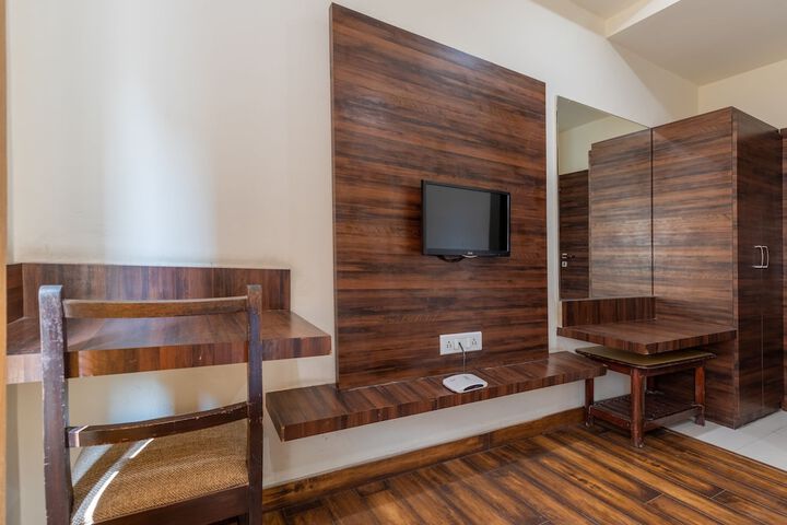 Room 19 of 38