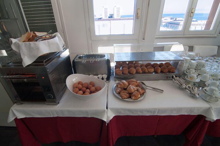 Breakfast/Coffee Service 37 of 63