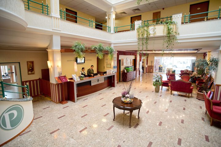 Hotel Interior 4 of 77