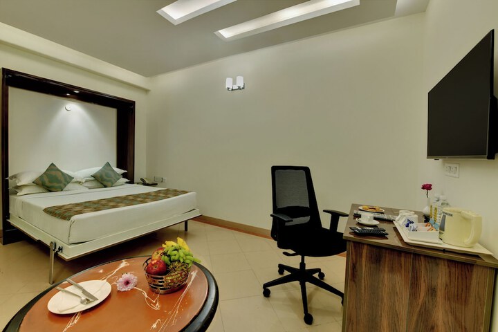 Room 18 of 42