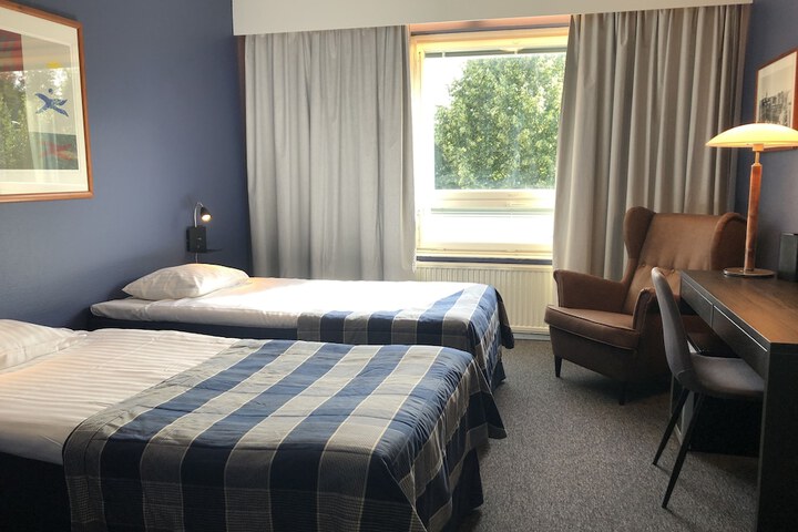 Room 17 of 31