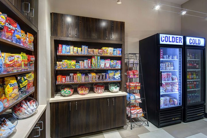 Snack bar