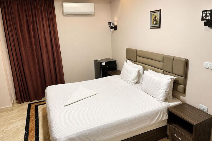 Room 56 of 125