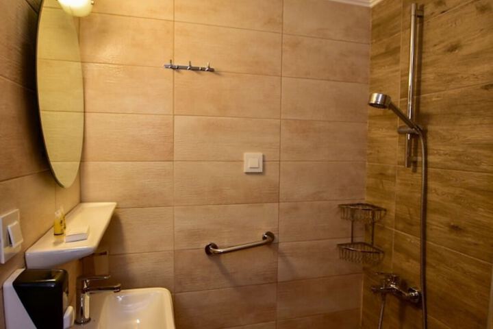 Clean Restrooms