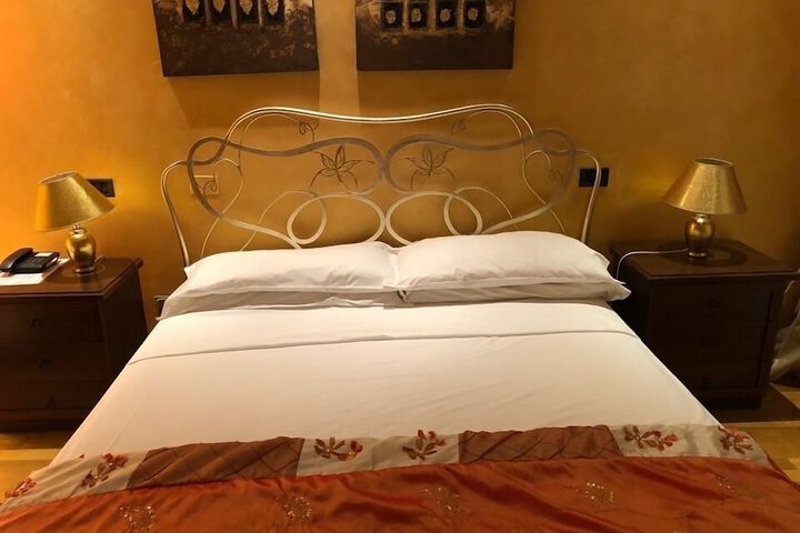 Room 6 of 45