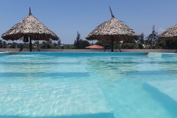 Pool 14 of 36