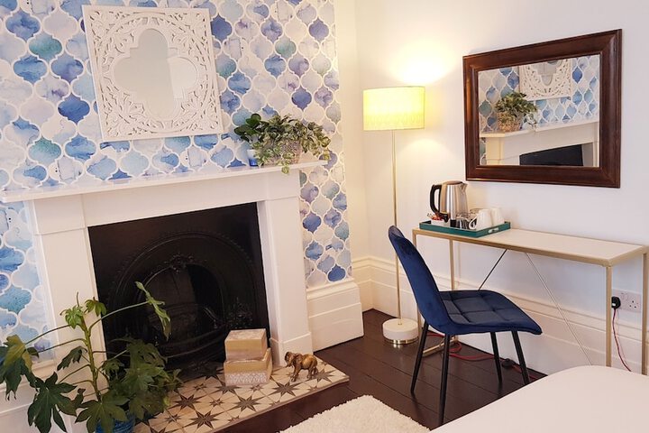 Room 15 of 46