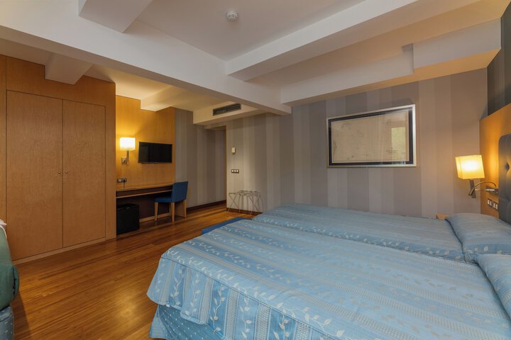 Room 29 of 73