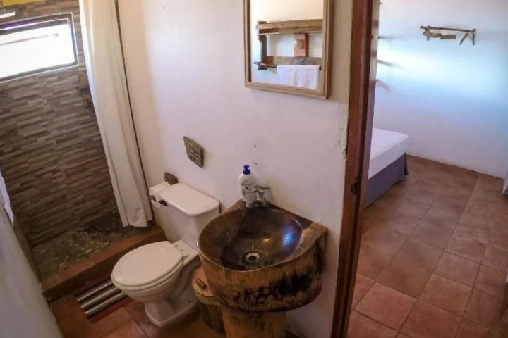 Room 8 of 22