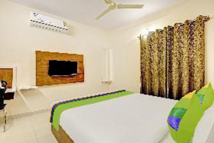 Room 14 of 28