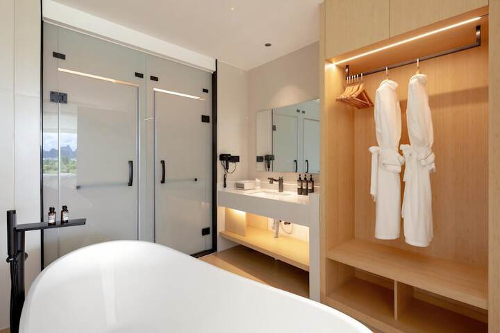Room 116 of 158